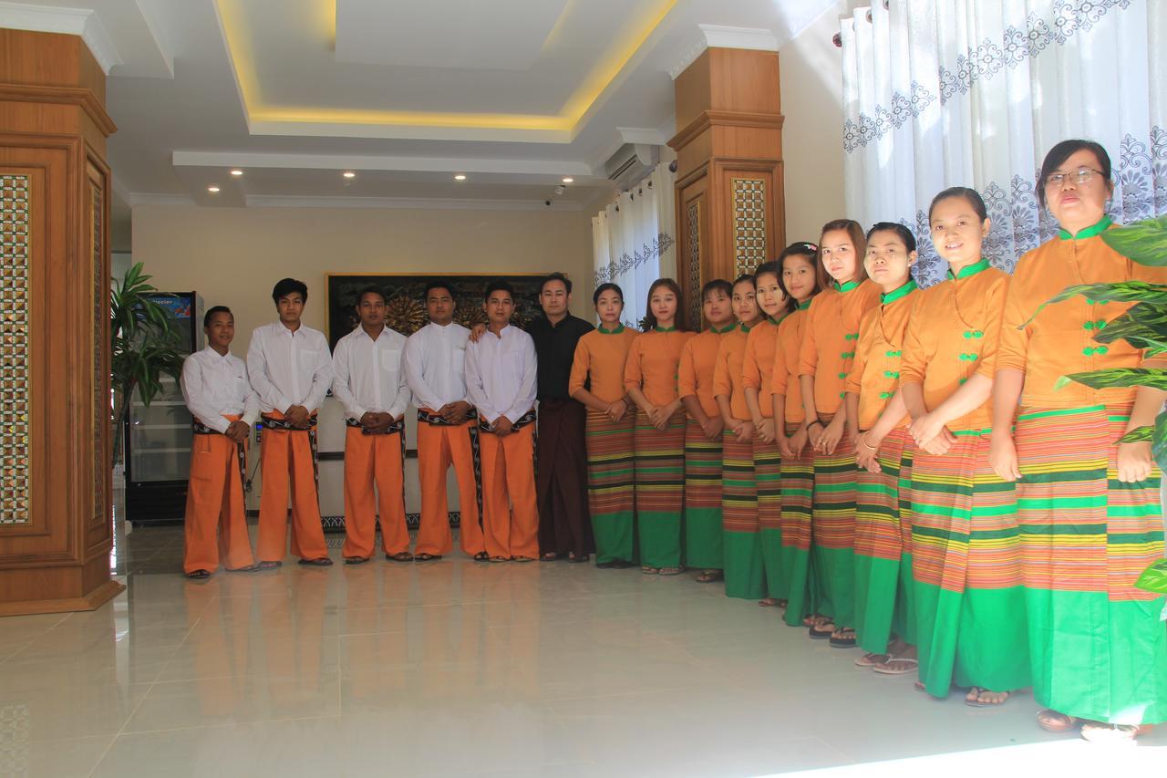 The Hotel Emperor-Inle Nyaung Shwe Buitenkant foto