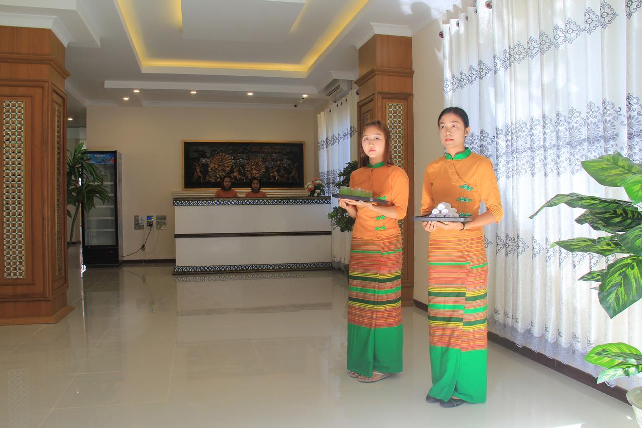 The Hotel Emperor-Inle Nyaung Shwe Buitenkant foto